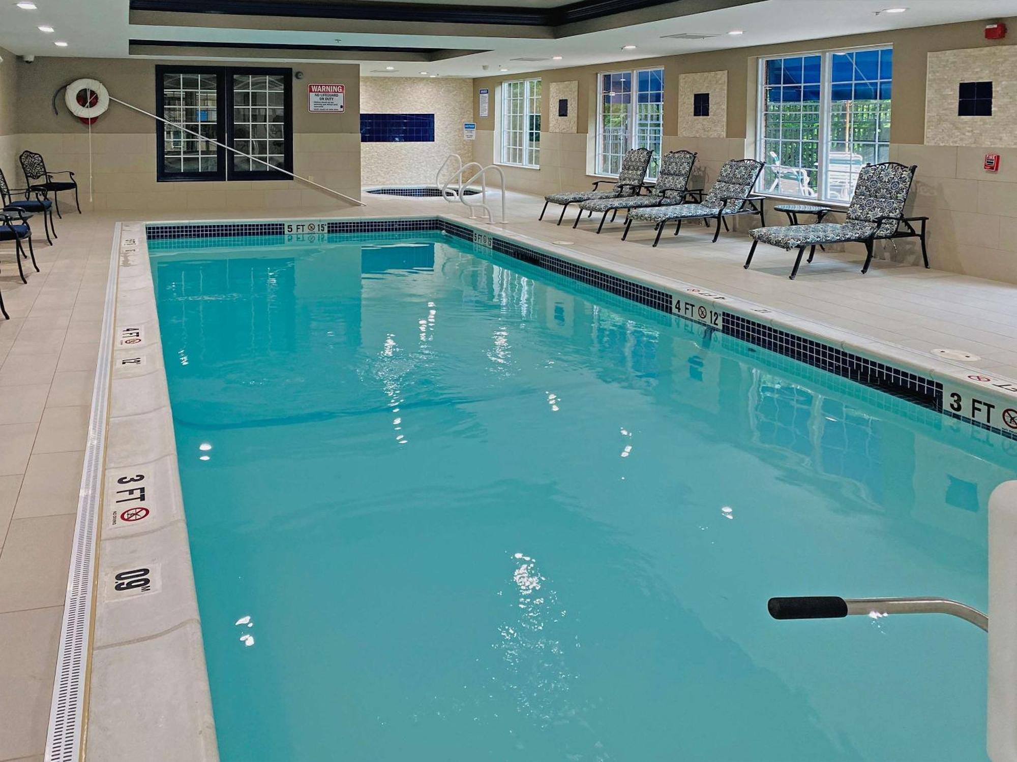 Comfort Inn & Suites Sturbridge-Brimfield المظهر الخارجي الصورة
