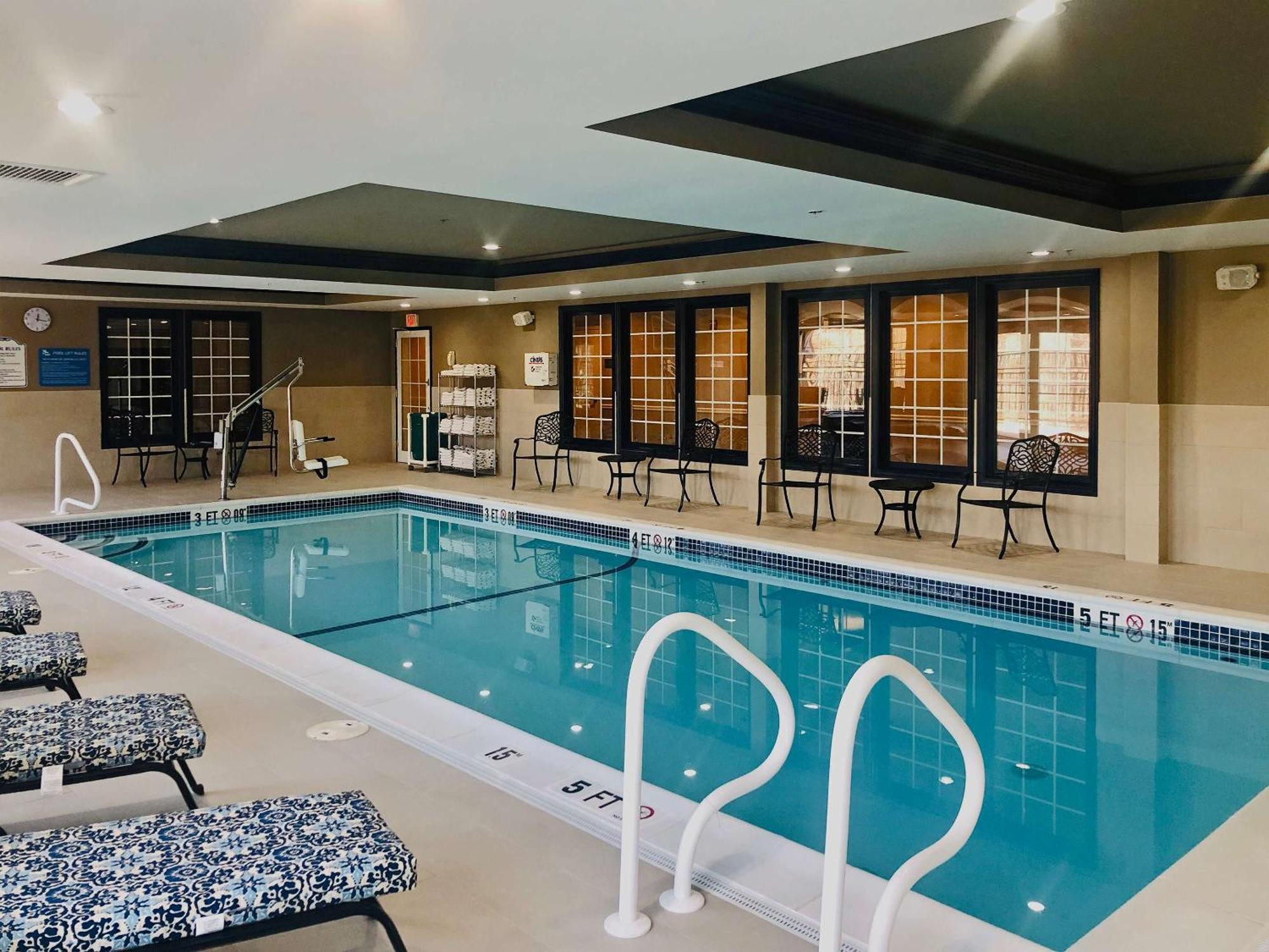 Comfort Inn & Suites Sturbridge-Brimfield المظهر الخارجي الصورة