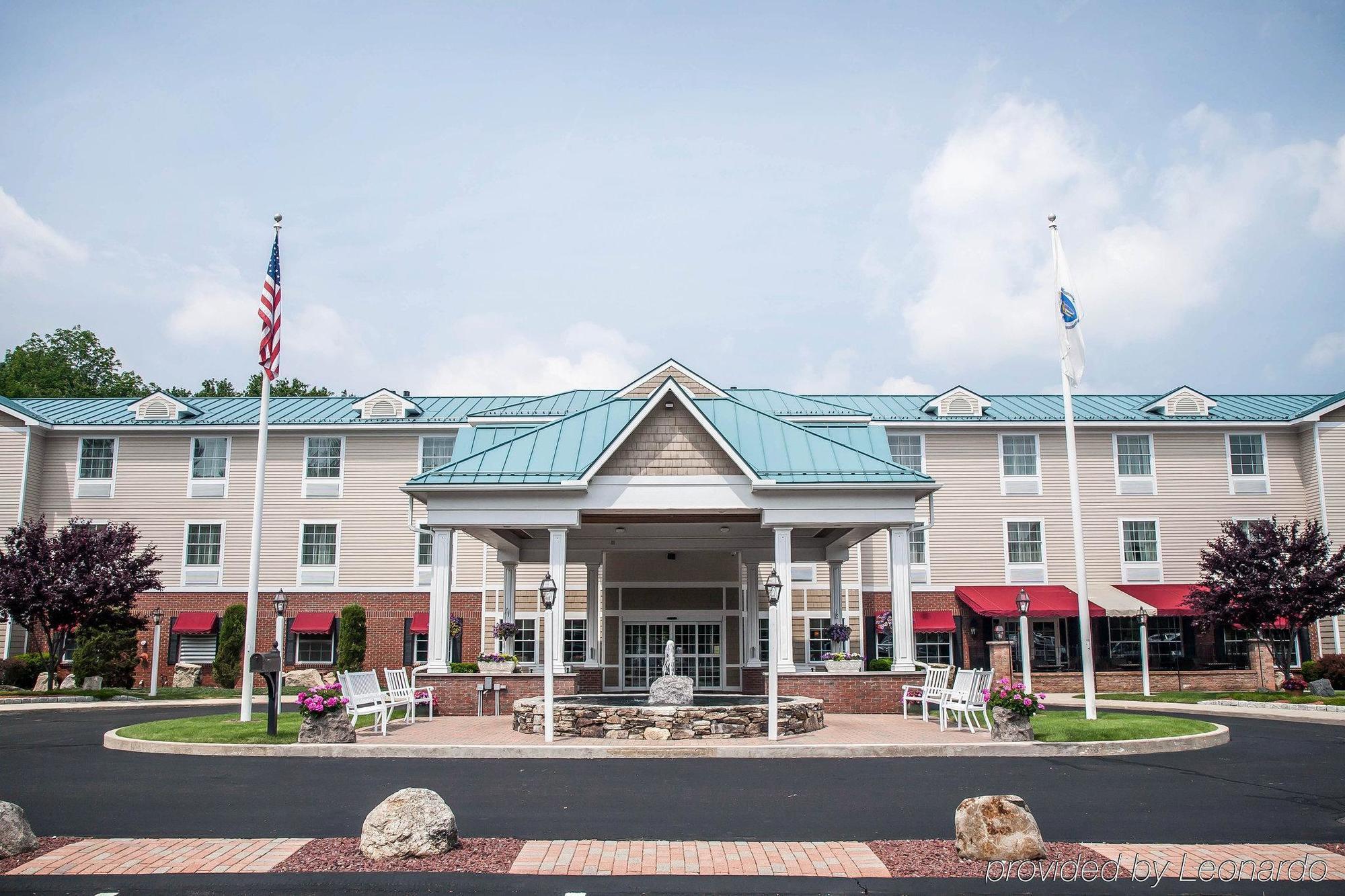 Comfort Inn & Suites Sturbridge-Brimfield المظهر الخارجي الصورة