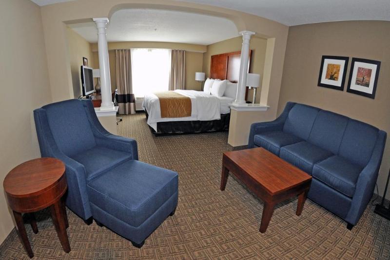 Comfort Inn & Suites Sturbridge-Brimfield المظهر الخارجي الصورة