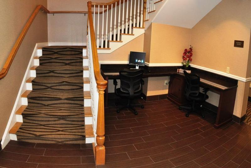 Comfort Inn & Suites Sturbridge-Brimfield المظهر الخارجي الصورة