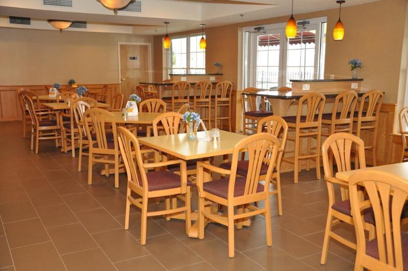 Comfort Inn & Suites Sturbridge-Brimfield المظهر الخارجي الصورة