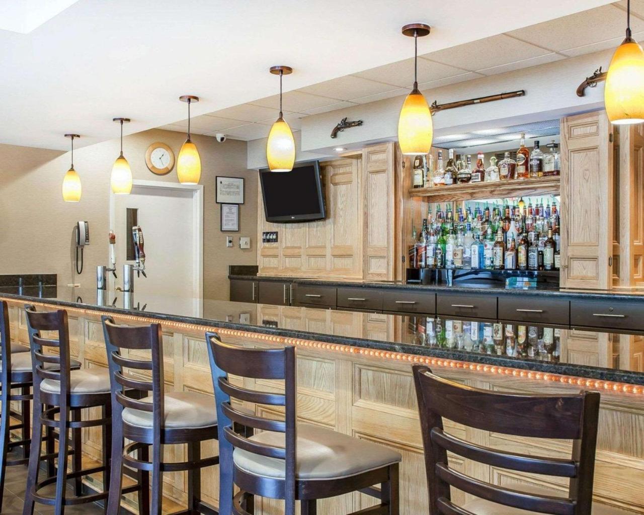 Comfort Inn & Suites Sturbridge-Brimfield المظهر الخارجي الصورة